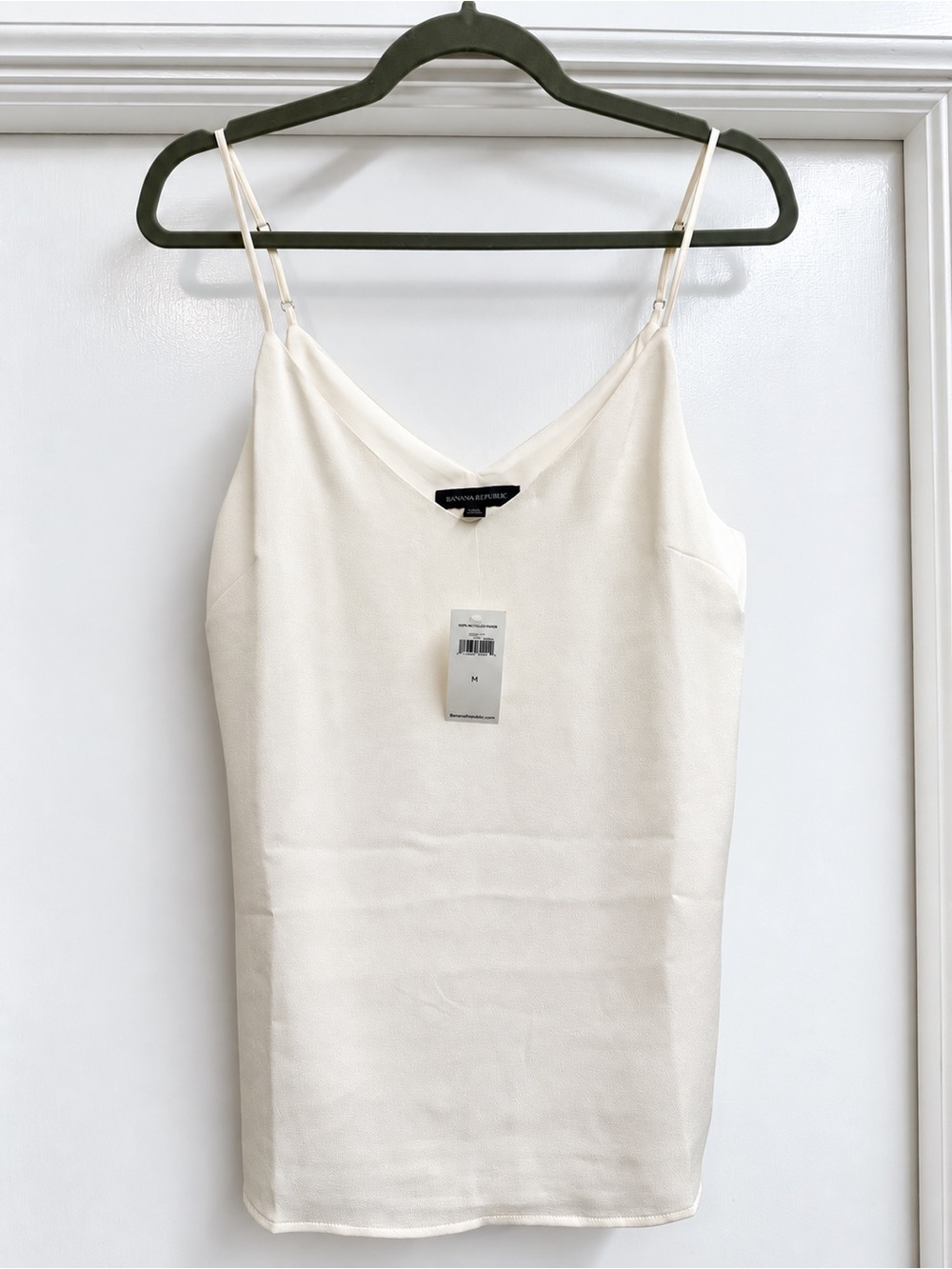 Banana Republic Cream V-Neck Spaghetti Strap Cami